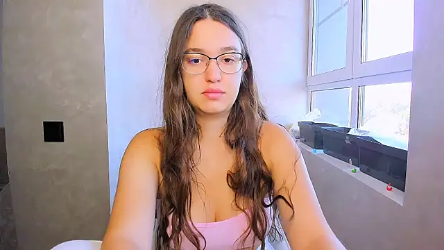 Snapshot of fancy_bunny chatting on 09-15-25, 07:41 fancy bunny online show from 09-15-25, 07:41