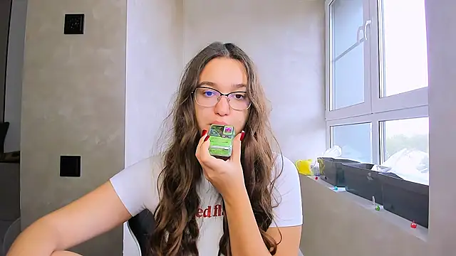 Snapshot of fancy_bunny chatting on 09-22-25, 06:26 fancy bunny online show from 09-22-25, 06:26