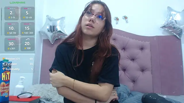 Snapshot of crystalhoneyy1 chatting on 01-02-25, 06:01 crystalhoneyy1 online show from 01-02-25, 06:01