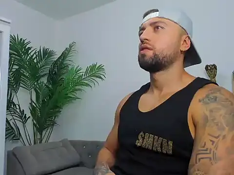 Snapshot of OwenMaximus814 chatting on 01-14-26, 11:09 OwenMaximus814 online show from 01-14-26, 11:09