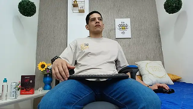 Snapshot of Steven_x94 chatting on 01-16-25, 11:58 Steven x94 online show from 01-16-25, 11:58