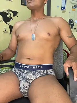 Snapshot of loveboyrp chatting on 11-08-25, 12:38 loveboyrp online show from 11-08-25, 12:38