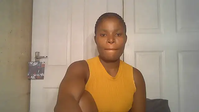 Snapshot of Smoochy_ chatting on 12-11-24, 04:18 Smoochy online show from 12-11-24, 04:18