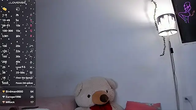 Snapshot of Lunadahia chatting on 03-23-25, 12:36 Lunadahia online show from 03-23-25, 12:36