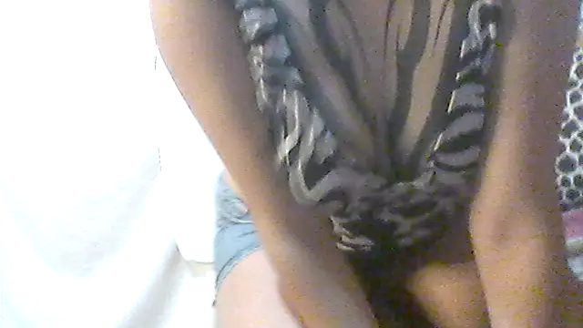 Snapshot of isa_ar chatting on 09-29-25, 01:44 isa ar online show from 09-29-25, 01:44