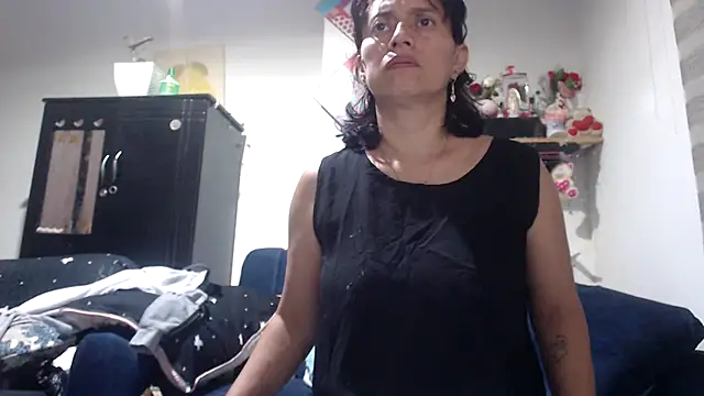 Snapshot of sexy_mary_69 chatting on 10-26-25, 11:31 sexy mary 69 online show from 10-26-25, 11:31