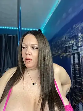 Snapshot of curvyfunlover chatting on 05-05-26, 09:39 curvyfunlover online show from 05-05-26, 09:39