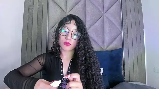 BriaConner  online show from 02-03-25, 08:46