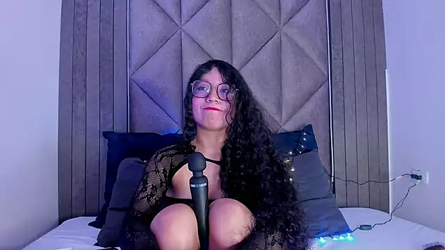 BriaConner  online show from 02-04-25, 09:49