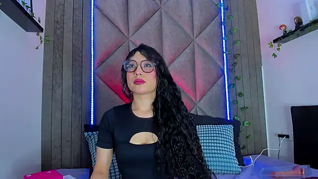 BriaConner  online show from 04-11-26, 02:49