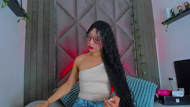 Snapshot of BriaConner_ chatting on 06-29-26, 02:51 BriaConner online show from 06-29-26, 02:51
