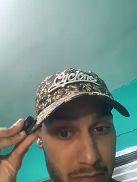 Snapshot of Pinocchiu chatting on 10-29-25, 12:24 Pinocchiu online show from 10-29-25, 12:24