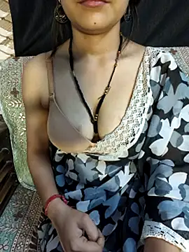 Snapshot of Bulbul_02 chatting on 04-23-26, 12:29 Bulbul 02 online show from 04-23-26, 12:29
