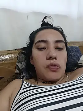 Snapshot of Hellen_Alex chatting on 01-09-26, 02:31 Hellen Alex online show from 01-09-26, 02:31