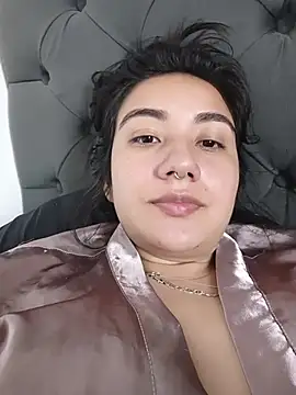 Snapshot of Hellen_Alex chatting on 01-18-26, 01:26 Hellen Alex online show from 01-18-26, 01:26