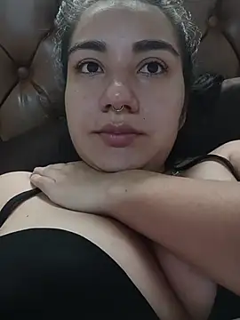 Snapshot of Hellen_Alex chatting on 02-15-26, 12:36 Hellen Alex online show from 02-15-26, 12:36