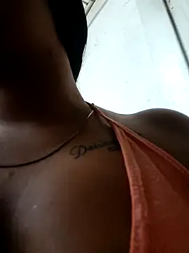 Snapshot of naughty-girl01 chatting on 03-11-25, 01:34 naughty-girl01 online show from 03-11-25, 01:34