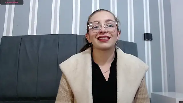 Snapshot of _isaabellaa chatting on 01-03-25, 11:14 isaabellaa online show from 01-03-25, 11:14