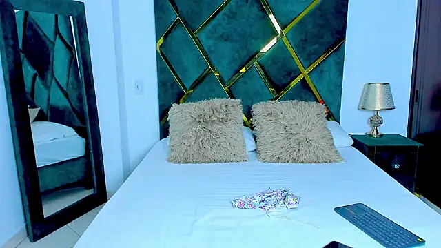 Criss Ariana online show from 01-20-25, 11:56