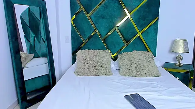 Criss Ariana online show from 02-28-25, 02:42