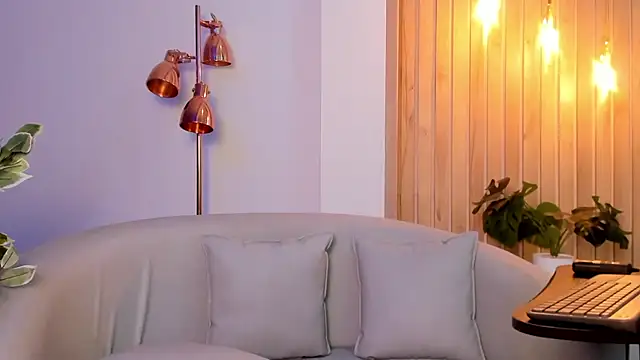 Snapshot of AriRobert_ chatting on 09-15-25, 04:34 AriRobert online show from 09-15-25, 04:34