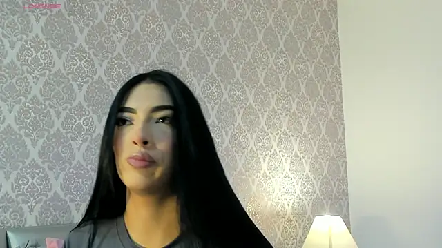 Snapshot of AriRobert_ chatting on 11-12-25, 04:02 AriRobert online show from 11-12-25, 04:02