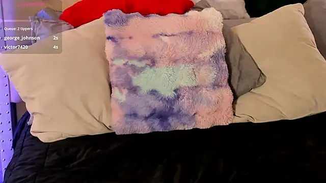 Snapshot of AriRobert_ chatting on 11-29-25, 07:11 AriRobert online show from 11-29-25, 07:11