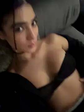 Snapshot of Olivia_Collins1 chatting on 11-30-25, 05:22 Olivia Collins1 online show from 11-30-25, 05:22