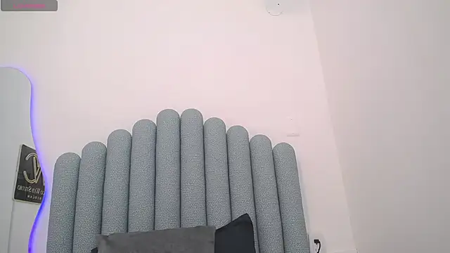 iniyalaboni online show from 02-27-25, 12:23