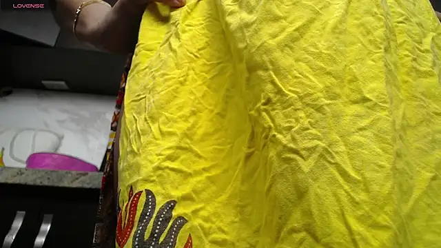 iniyalaboni online show from 10-17-25, 08:00