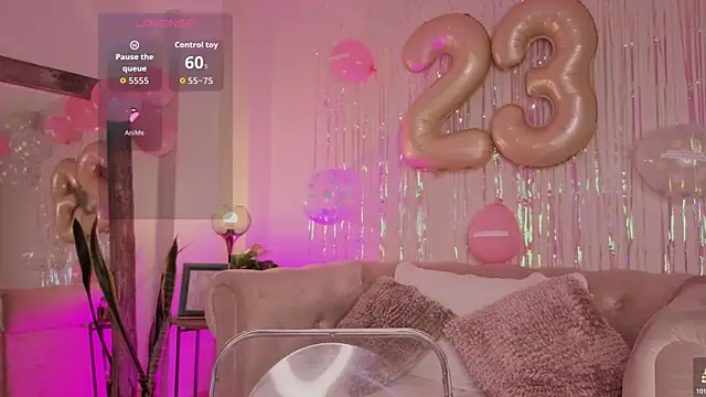 DahianaWalcott online show from 10-21-25, 05:57