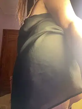 Snapshot of Ghazala-bitsh chatting on 12-15-24, 11:09 Ghazala-bitsh online show from 12-15-24, 11:09