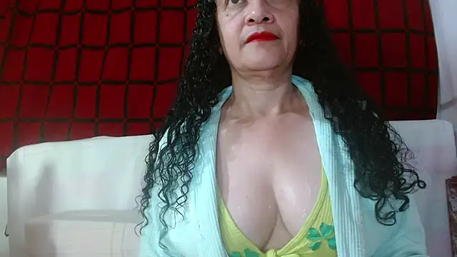 Snapshot of Tita_Madurita chatting on 06-29-26, 10:15 Tita Madurita online show from 06-29-26, 10:15