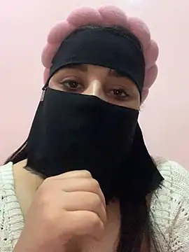 Snapshot of Miss-Soka chatting on 12-14-24, 02:21 Miss-Soka online show from 12-14-24, 02:21