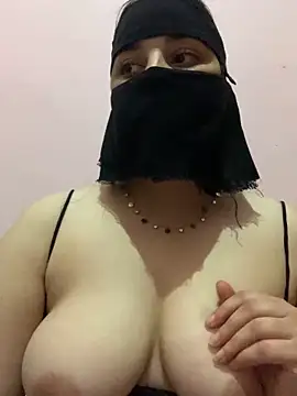 Snapshot of Miss-Soka chatting on 12-15-24, 05:10 Miss-Soka online show from 12-15-24, 05:10