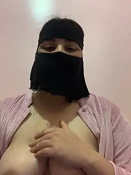 Snapshot of Miss-Soka chatting on 12-24-24, 06:22 Miss-Soka online show from 12-24-24, 06:22