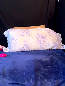 Veyolla Beau online show from 10-20-25, 08:09