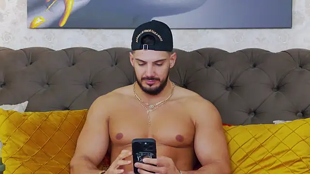 Snapshot of DustinKeent chatting on 02-03-25, 09:30 DustinKeent online show from 02-03-25, 09:30