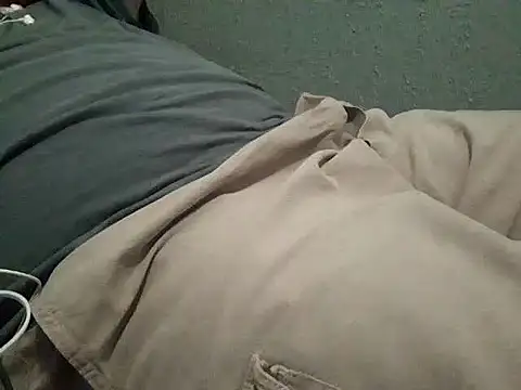 mfreitas005 online show from 12-19-24, 01:18