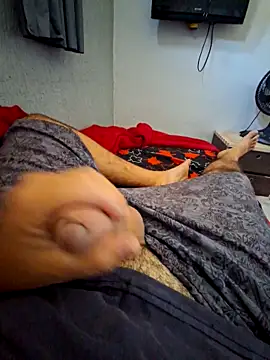 Snapshot of mfreitas005 chatting on 02-25-26, 04:05 mfreitas005 online show from 02-25-26, 04:05