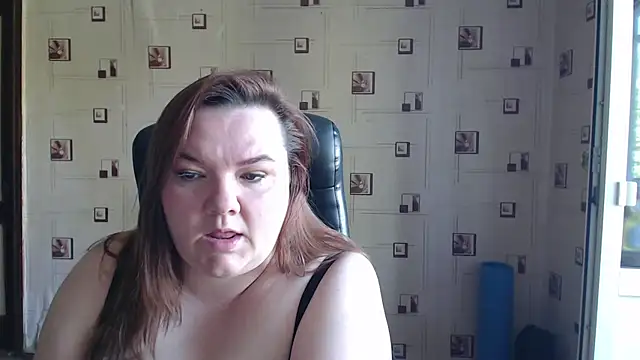 Snapshot of TasyaBigTTs chatting on 05-08-26, 01:38 TasyaBigTTs online show from 05-08-26, 01:38