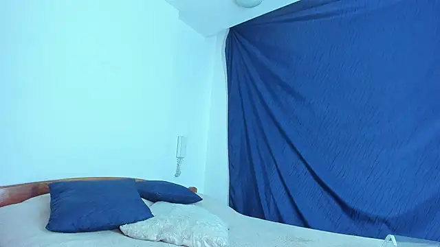 emiily15   online show from 01-16-25, 06:37