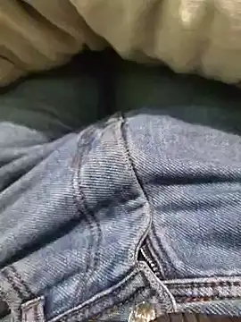 Snapshot of iaparna chatting on 12-31-24, 02:25 iaparna online show from 12-31-24, 02:25