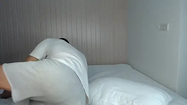 Snapshot of heilgarbest chatting on 11-07-25, 10:04 heilgarbest online show from 11-07-25, 10:04