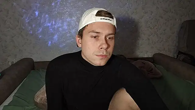 Snapshot of mike_peach chatting on 12-09-24, 12:34 mike peach online show from 12-09-24, 12:34