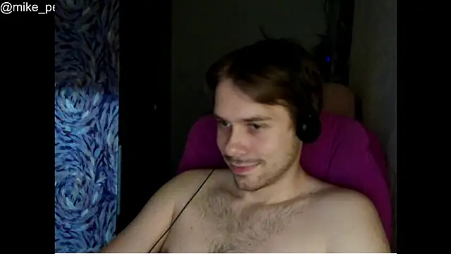 Snapshot of mike_peach chatting on 01-15-26, 02:05 mike peach online show from 01-15-26, 02:05