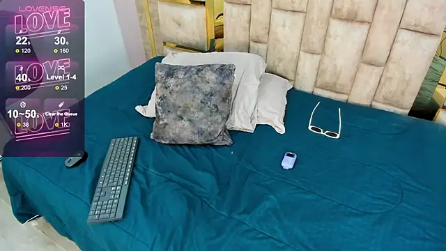 Snapshot of Maisondavis_ chatting on 12-07-24, 04:53 Maisondavis online show from 12-07-24, 04:53