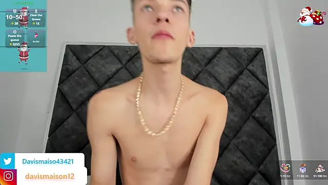 Snapshot of Maisondavis_ chatting on 12-24-24, 09:33 Maisondavis online show from 12-24-24, 09:33
