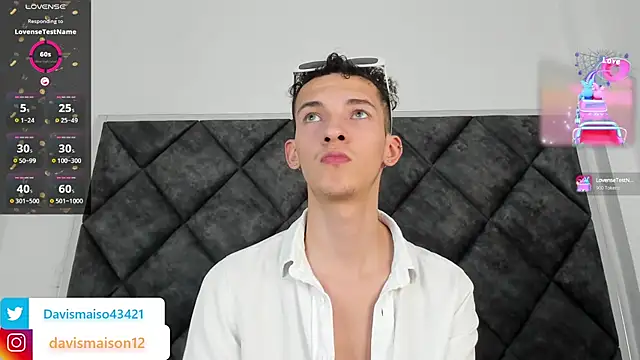 Snapshot of Maisondavis_ chatting on 01-08-25, 10:06 Maisondavis online show from 01-08-25, 10:06