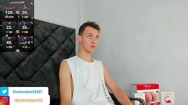 Snapshot of Maisondavis_ chatting on 01-18-25, 08:51 Maisondavis online show from 01-18-25, 08:51